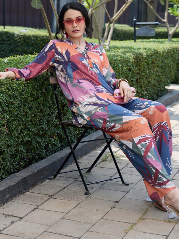 Womens Rayon Orange Floral Printed Kurti & Pyjama